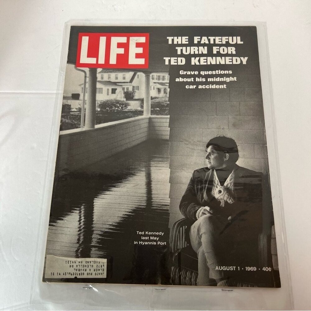 LIFE Magazine - Vol. 67, No. 5 August 1, 1969 Ted Kennedy